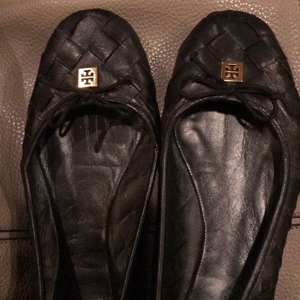 TORY BURCH LEATHER FLATS
